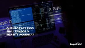 Imagem de códigos de um site que está recebendo muitos acesssos, dentro de um computador, com o texto: Quantos acessos simultâneos seu site aguenta?